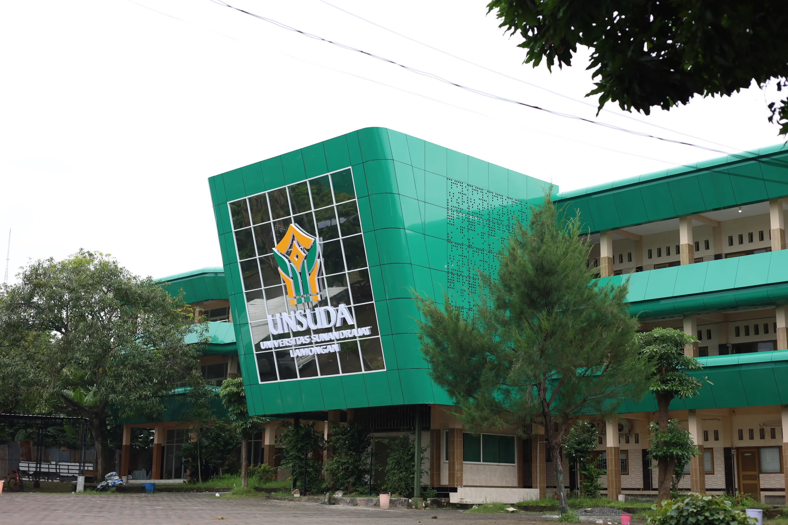 Gedung Universitas Sunan Drajat Lamongan